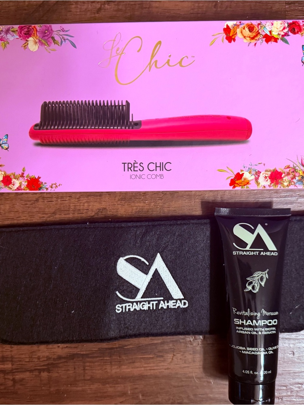 NEW Straightening Brush (Retails for $470) + Shampoo + Travel Case